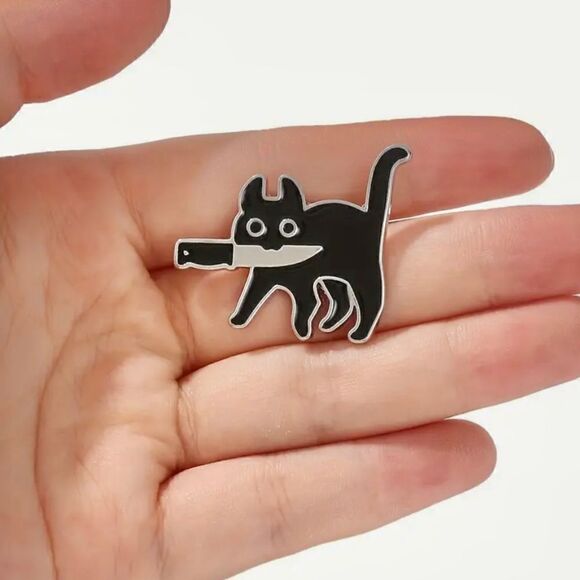 Bad Kitty Cat Brooch - Picture 8 of 9